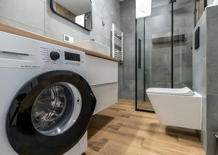 Park Slaski Modern By Bookinghost *