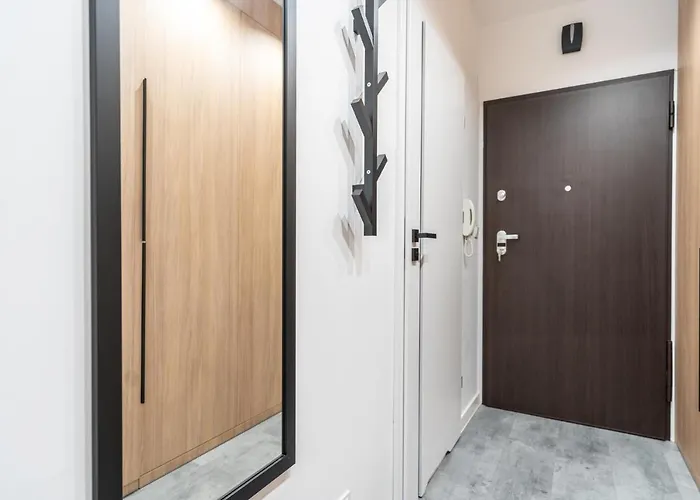 Park Slaski Modern By Bookinghost